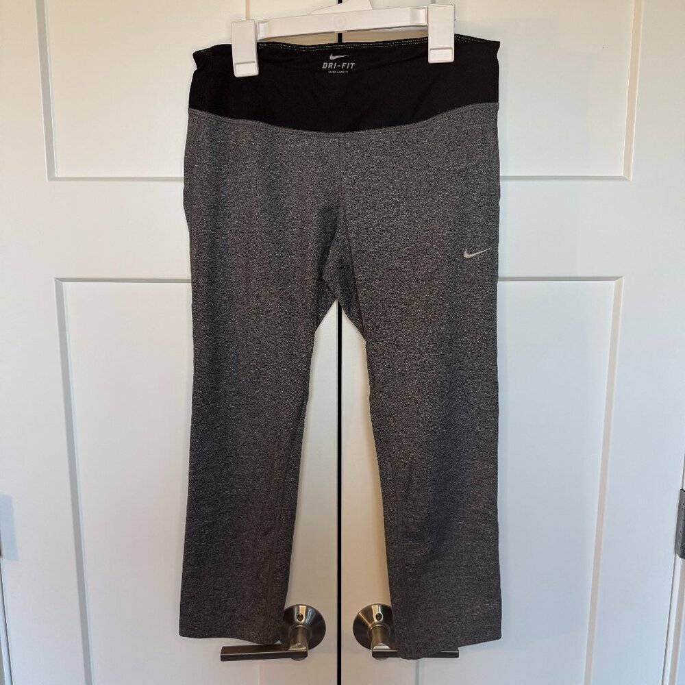 Nike Women's Dri-Fit Epic Gray & Black Capri Leggings Athletic Running Gym Sz M